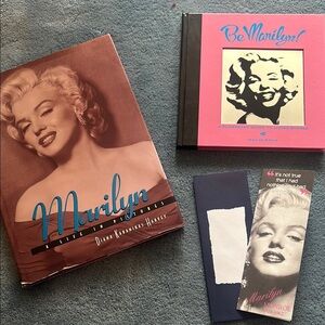 Marilyn Monroe Books and card with envelope